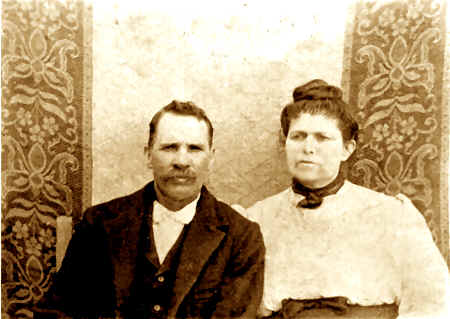 Azariah M. "A. M." and Sarah (CRAFT) BREWER (20153 bytes)