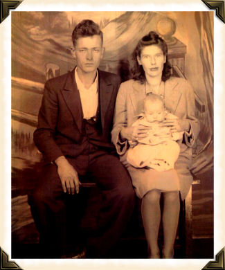 Marion Braxton "Brack" and Mildred Kathrine (POUNDERS) DEMPSEY and their son Terry Braxton DEMPSEY (30350 bytes)